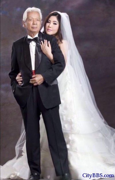 泰国83岁导演帕迪威吉“爷孙恋”  泰国83岁导演帕迪威吉“爷孙恋”