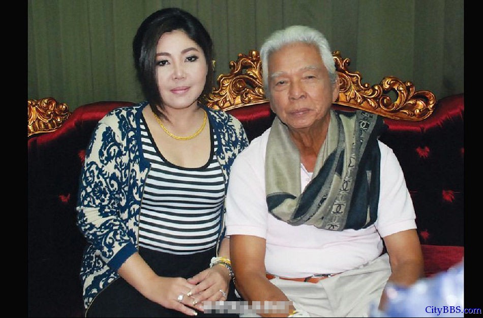 泰国83岁导演帕迪威吉“爷孙恋”  泰国83岁导演帕迪威吉“爷孙恋”