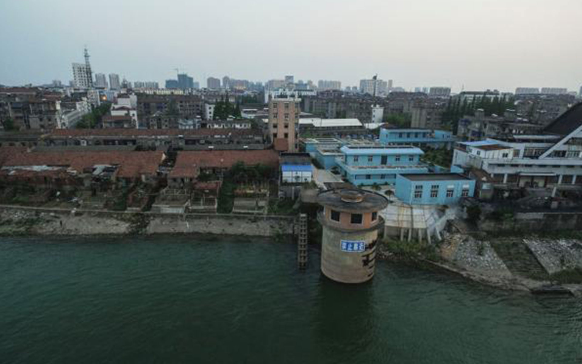 为保住武汉 这些小镇吞下了大半洪水却没人管