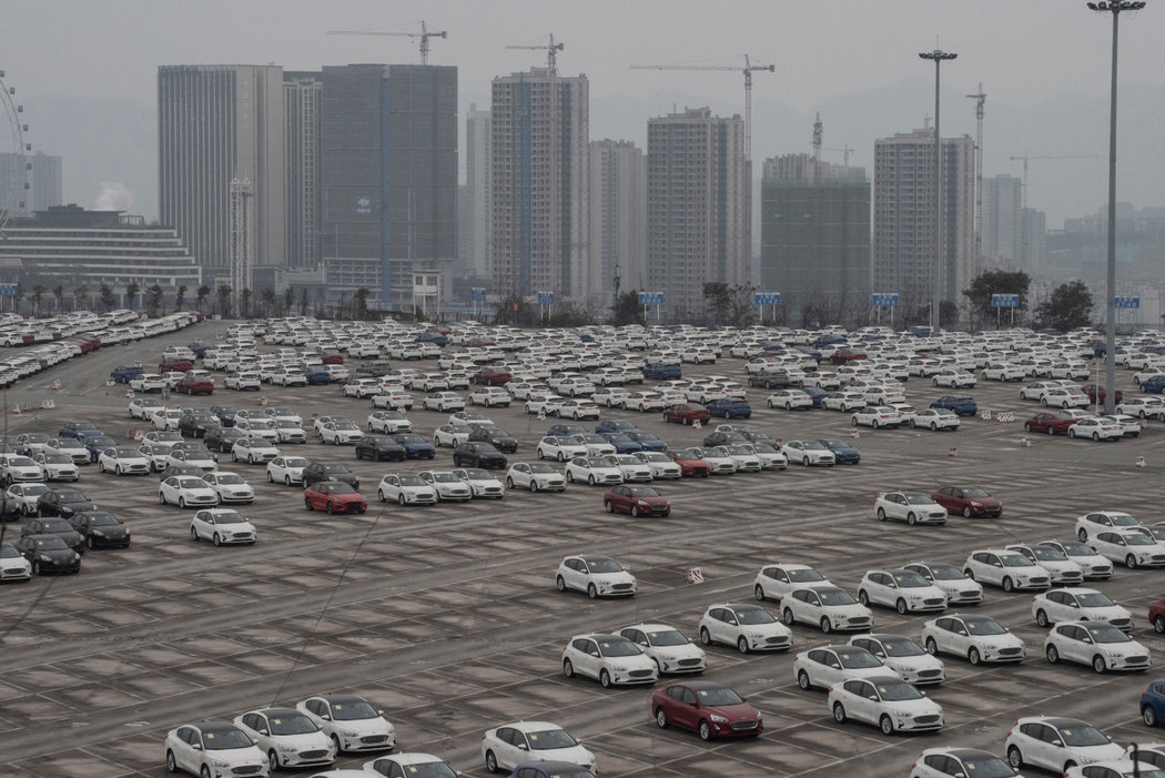 特朗普要求美国企业离开中国，这能实现吗？