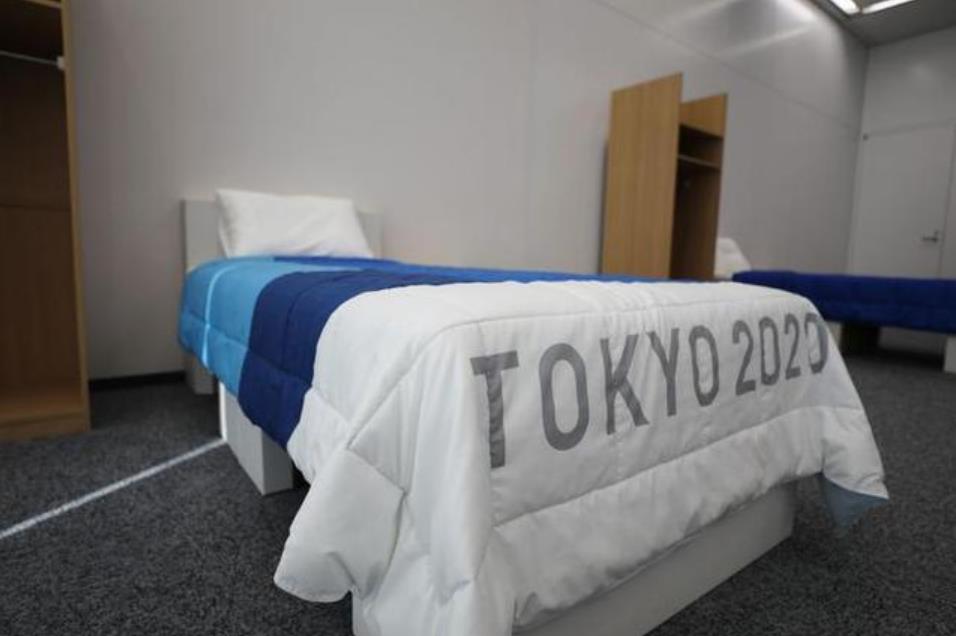 东京奥运村内使用纸板床外观