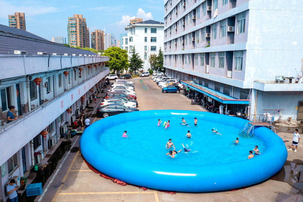 中国经历60年来最严峻高温天气，多地限电停工