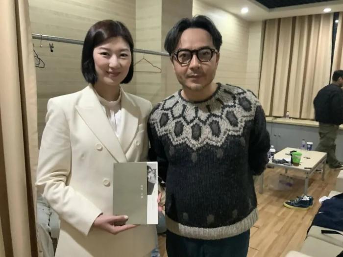 容海恩与汪涵合影